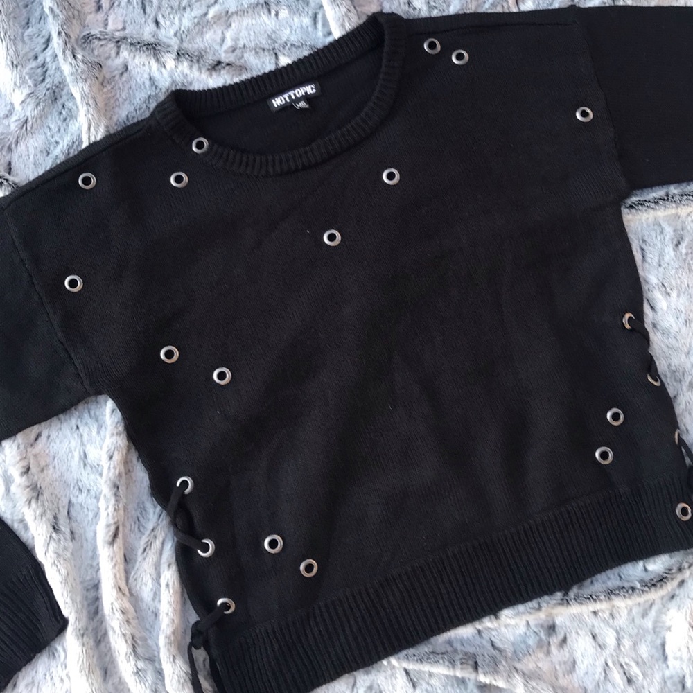 ✨ Hot Topic Eyelet and Lace Up Sweater ✨